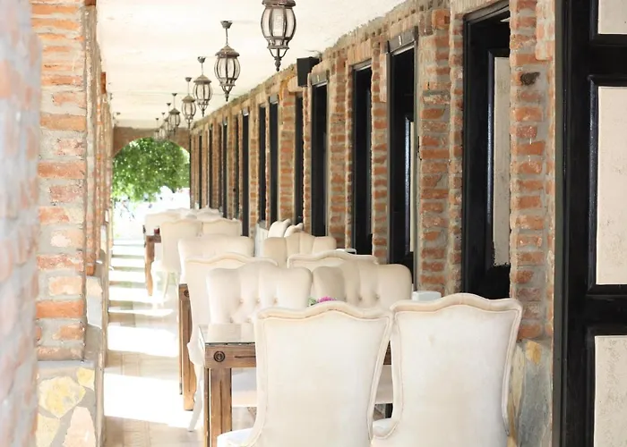 Otel Antik Manastır Butik Edremit (Balikesir)