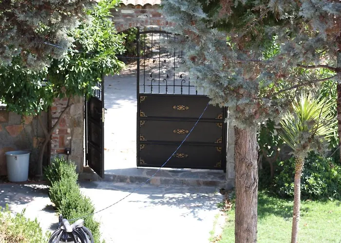 Otel Antik Manastır Butik Edremit (Balikesir)